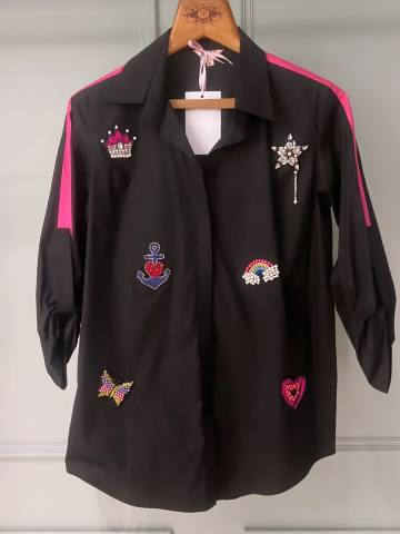 Six motif Shirt